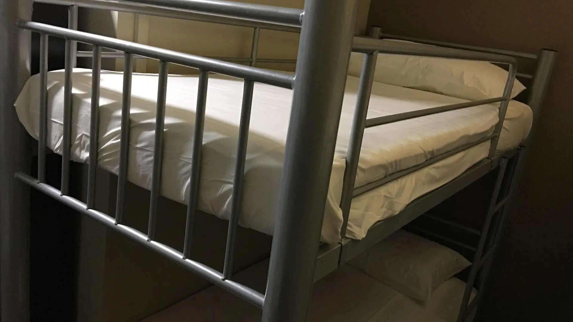 Adamson Lodge - Hostel Singapore