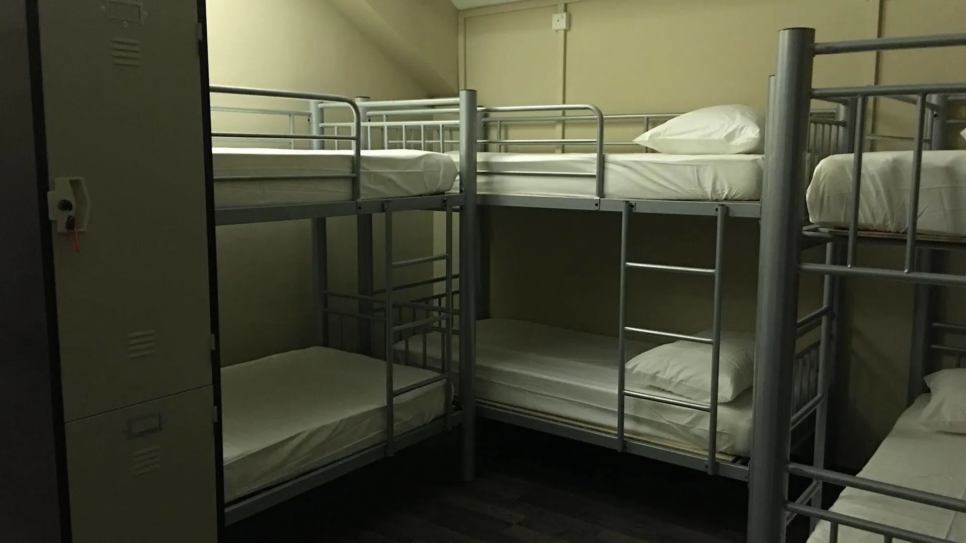 Adamson Lodge - Hostel Singapore